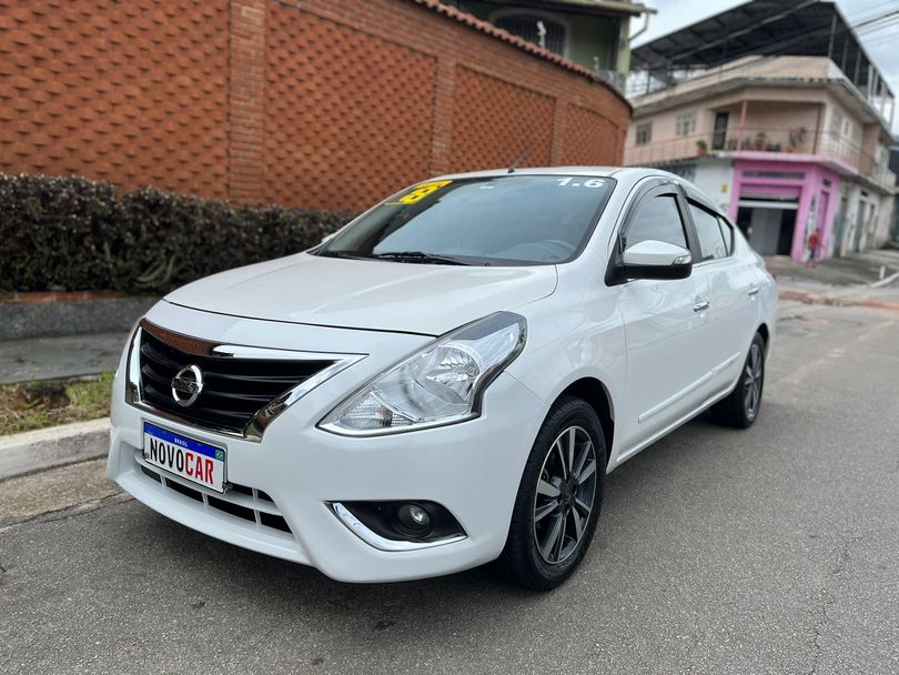 Nissan VERSA UNIQUE 1.6 16V FlexStart 4p Aut.