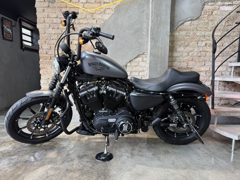 Harley XL 883N IRON