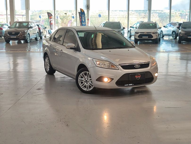 Ford Focus Sedan 1.6/1.6 Flex 8V/16V 4p Mec.