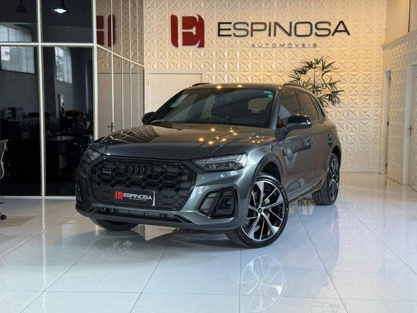 Audi Q5 S-Line Black 2.0 TFSI Quat. S-Tronic