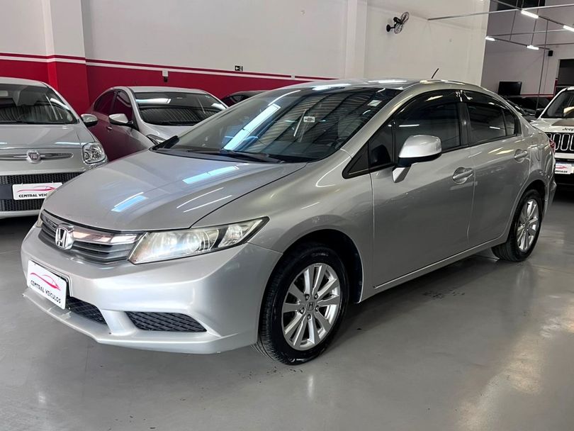 Honda Civic Sedan LXS 1.8/1.8 Flex 16V Aut. 4p