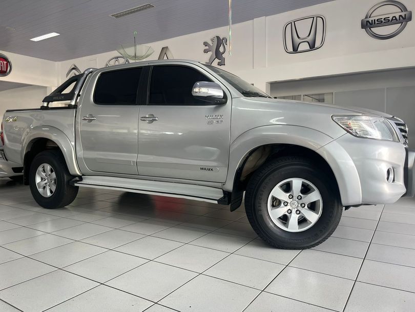TOYOTA HILUX CD4X4 SRV