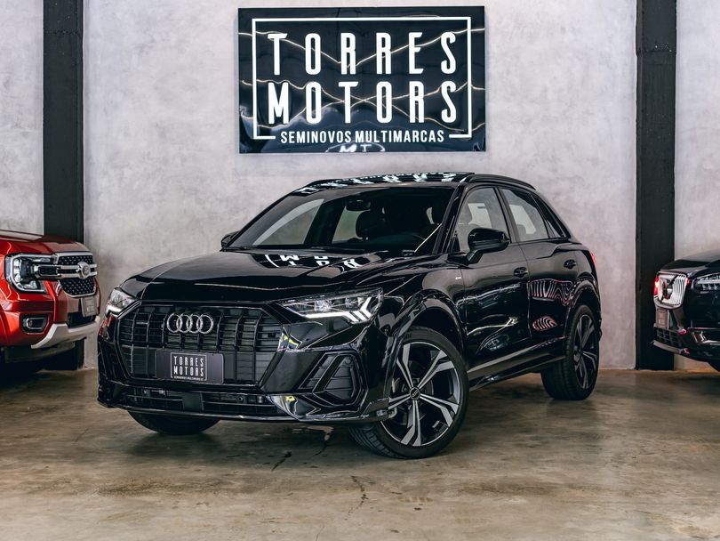 Audi Q3 Perf. Black 2.0 TFSI Tiptr. Quattro