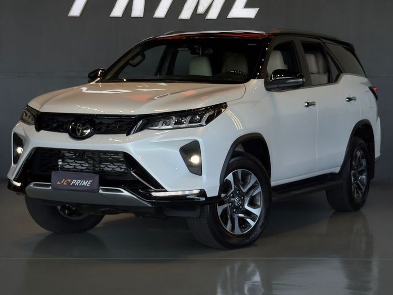 Toyota Hilux SW4 Diamond 2.8 TB 4x4 Die. Aut.