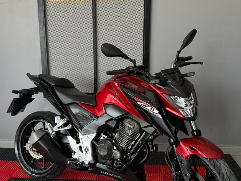 HONDA CB 300F Twister Flex