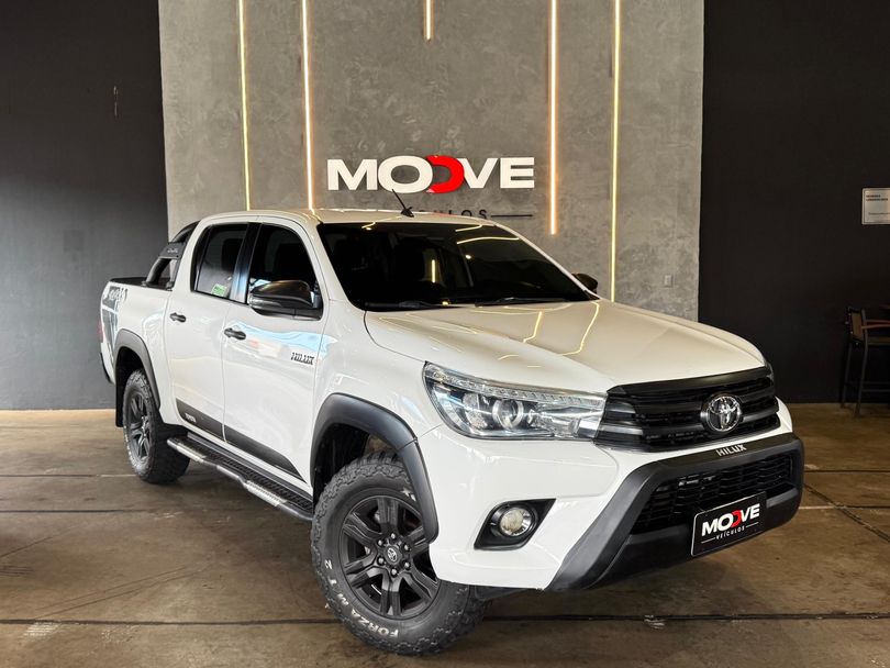 Toyota Hilux CD SR CHALL. 4x4 2.8 TDI Dies Aut.