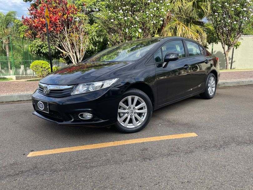 Honda Civic Sedan LXS 1.8/1.8 Flex 16V Mec. 4p