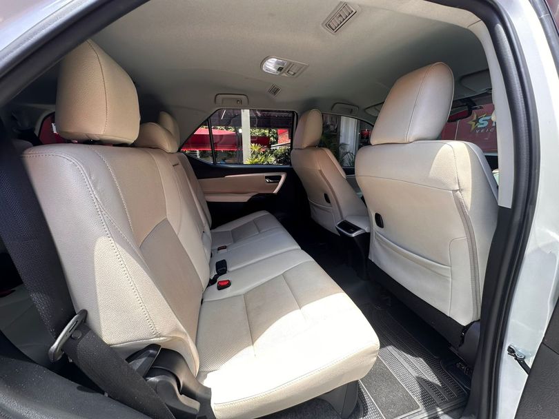 Toyota Hilux SW4 SRX Diamo. 4x4 2.8 TB Die Aut.