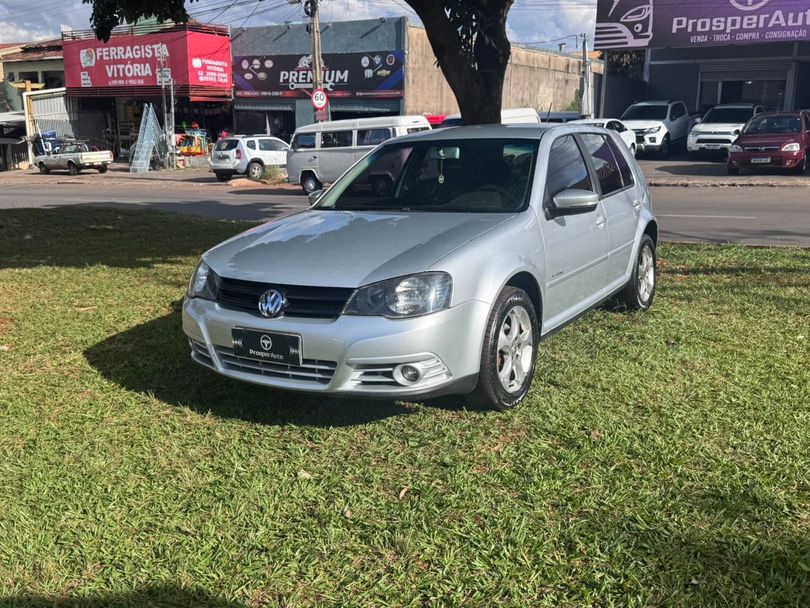 VolksWagen Golf Sportline 1.6 Mi Total Flex 8V 4p