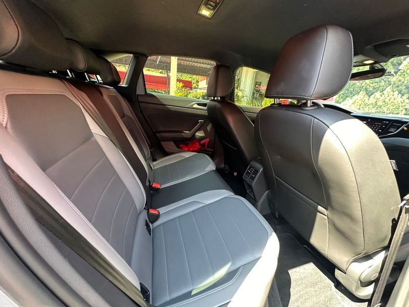 VolksWagen Nivus Highline 1.0 200 TSI Flex Aut.