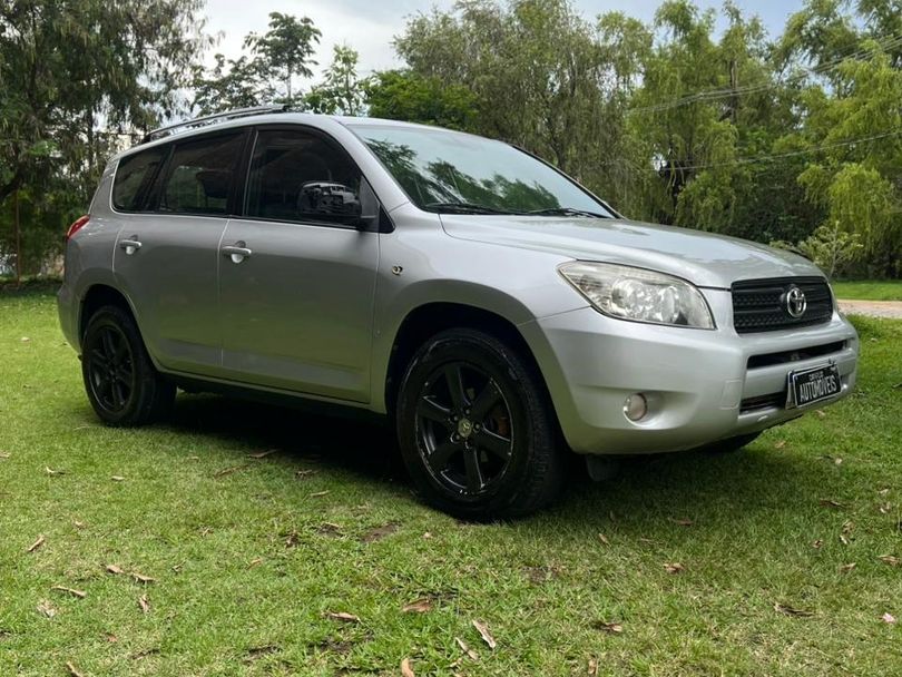 Toyota RAV4 2.4 4x4 16V 170cv Aut.