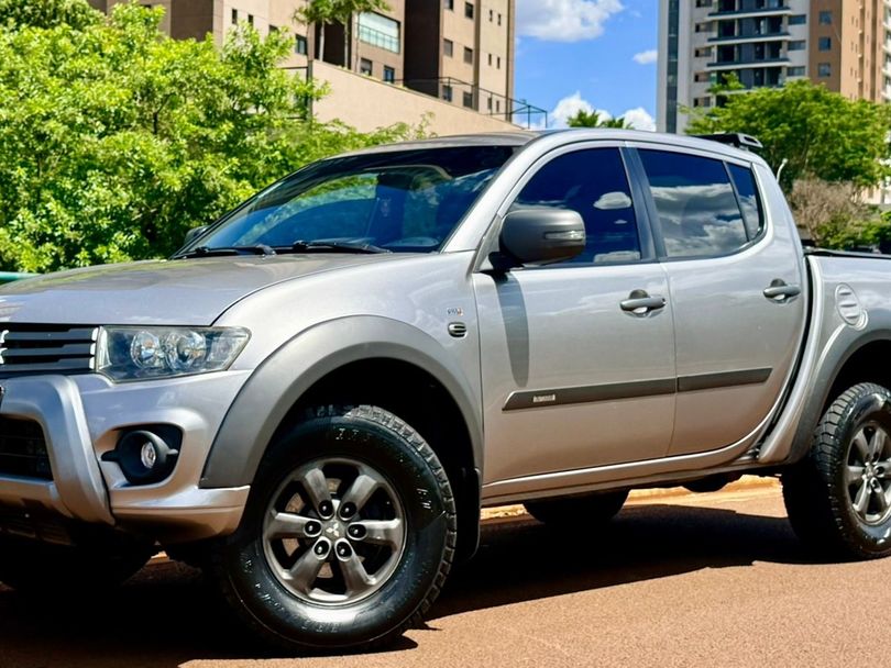 Mitsubishi L200 Triton HPE 3.2 CD TB Int.Diesel Aut