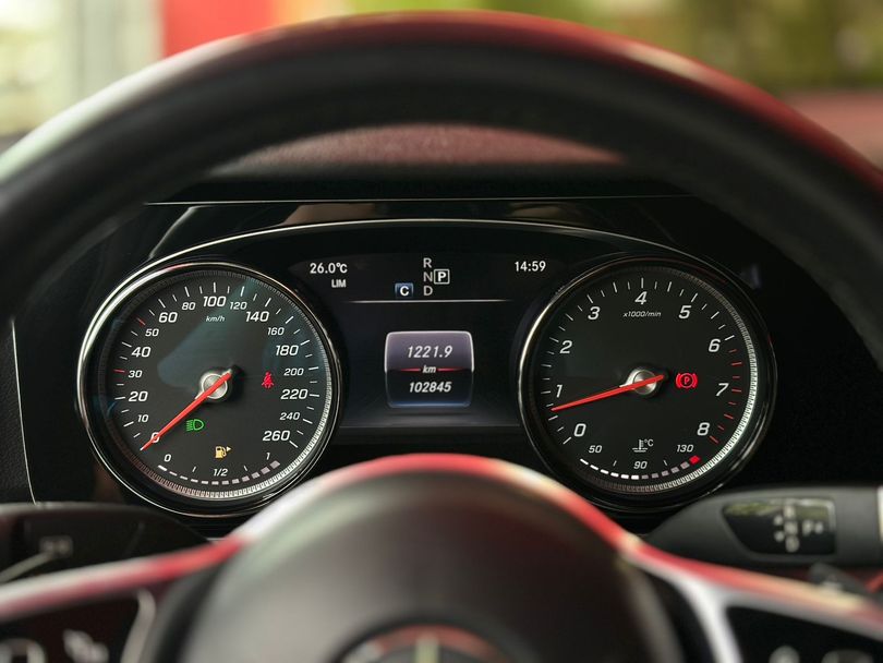 Mercedes E-250 Exclusive 2.0 TB 211cv Aut.