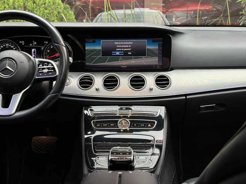 Mercedes E-250 Exclusive 2.0 TB 211cv Aut.