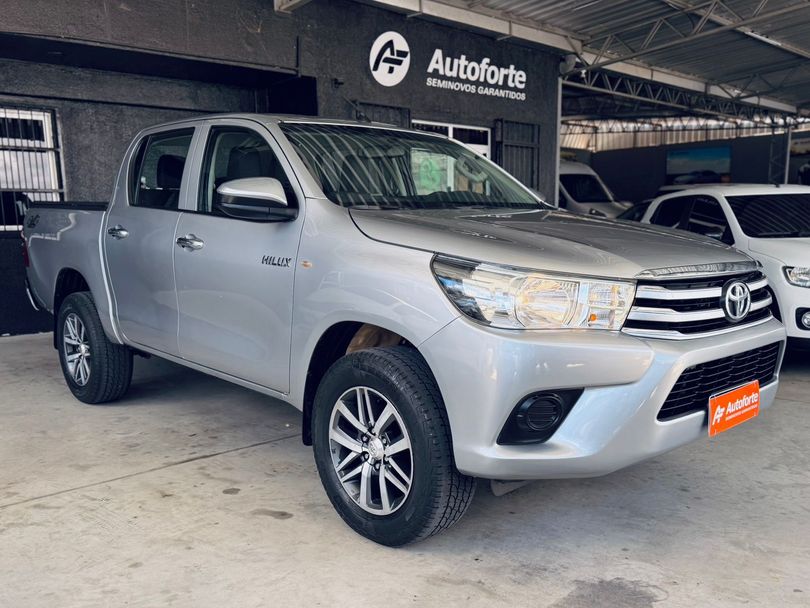 Toyota Hilux CD 4x4 2.8 Diesel Mec.