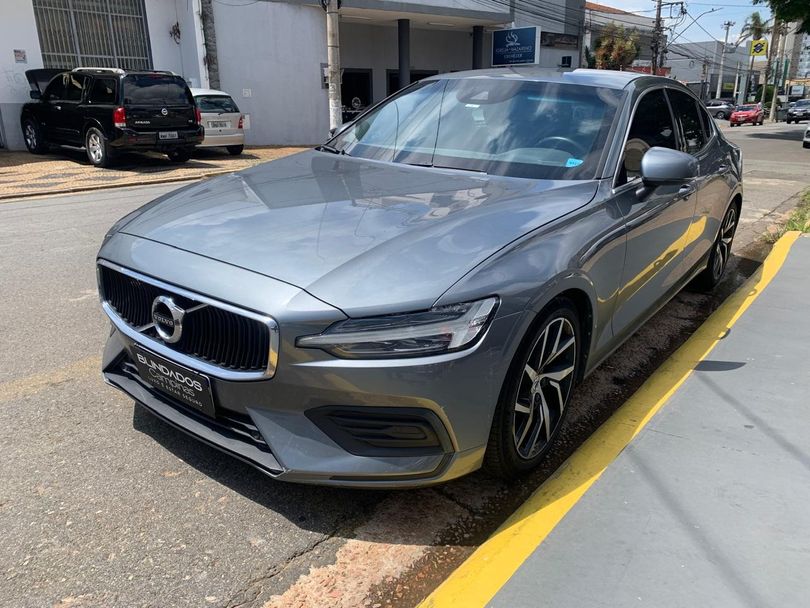 Volvo S60 T-4 MOMENTUM 2.0 190cv 4p