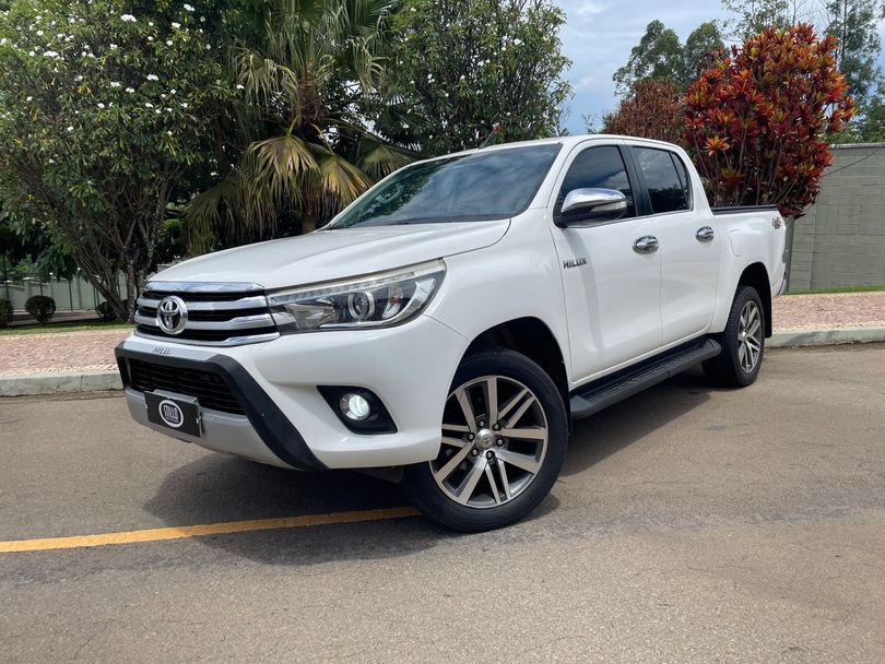 Toyota Hilux CD SRX 4x4 2.8 TDI 16V Diesel Aut.