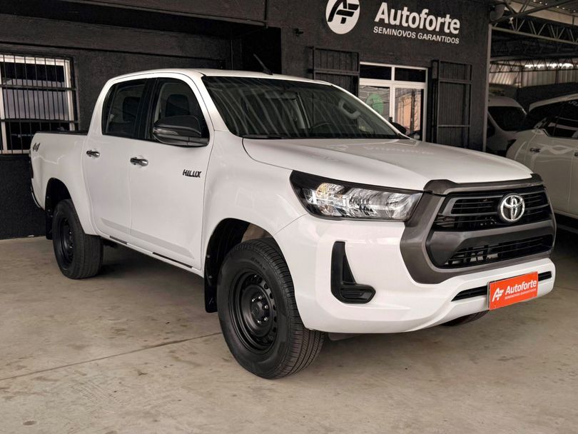 Toyota Hilux CD 4x4 2.8 Diesel Mec.