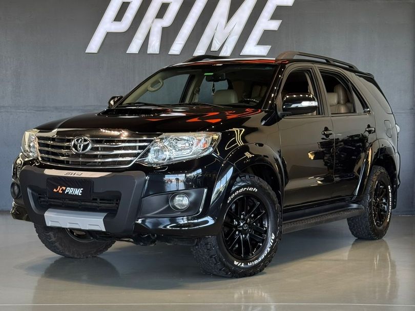 Toyota Hilux SW4 SRV D4-D 4x4 3.0 TDI Dies. Aut