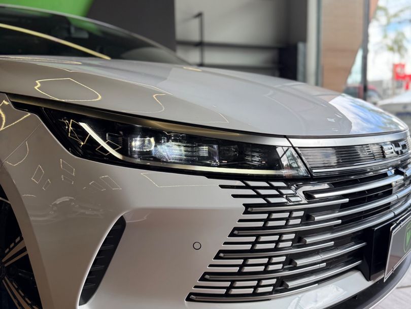 BYD King GL 1.5 16V Aut. (Hibrido)