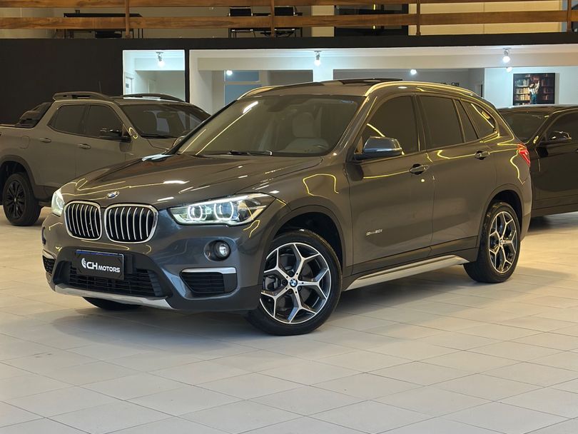 BMW X1 SDRIVE 20i X-Line 2.0 TB Active Flex
