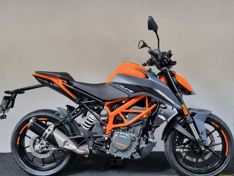 KTM DUKE 390