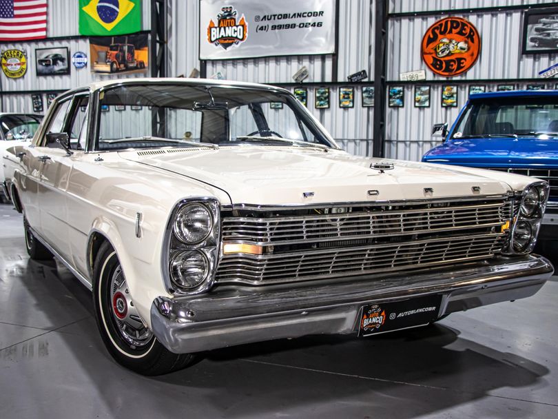 Ford GALAXIE 500