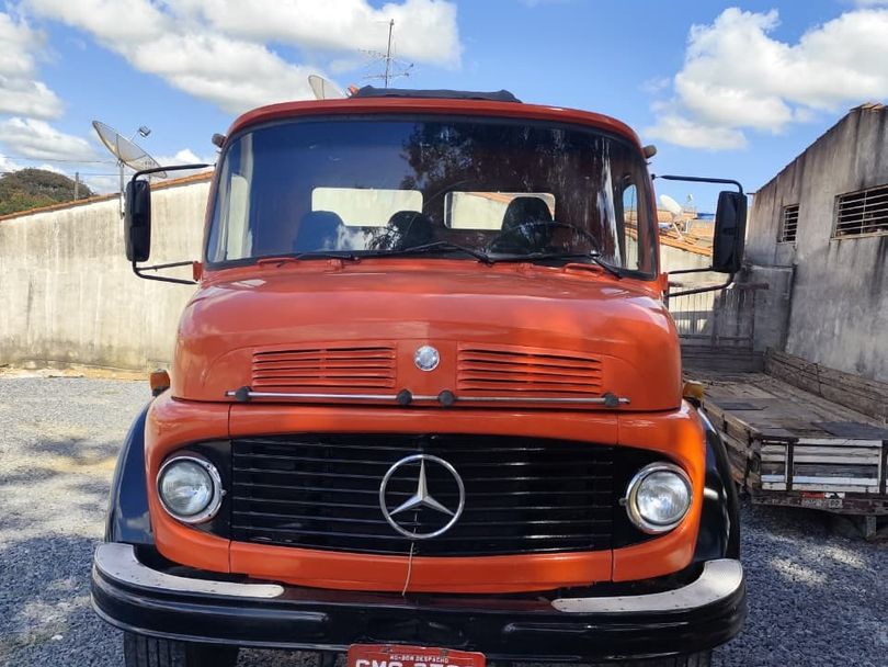 MERCEDES-BENZ L-2013 3-Eixos 2p (diesel)