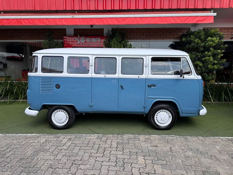 VolksWagen Kombi Standard/ Luxo/ Série Prata