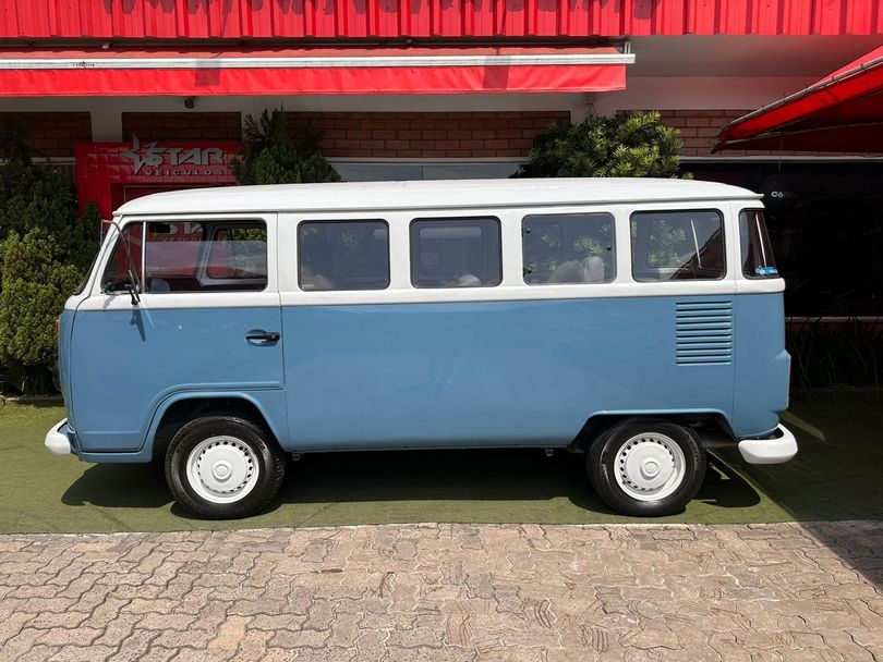 VolksWagen Kombi Standard/ Luxo/ Série Prata