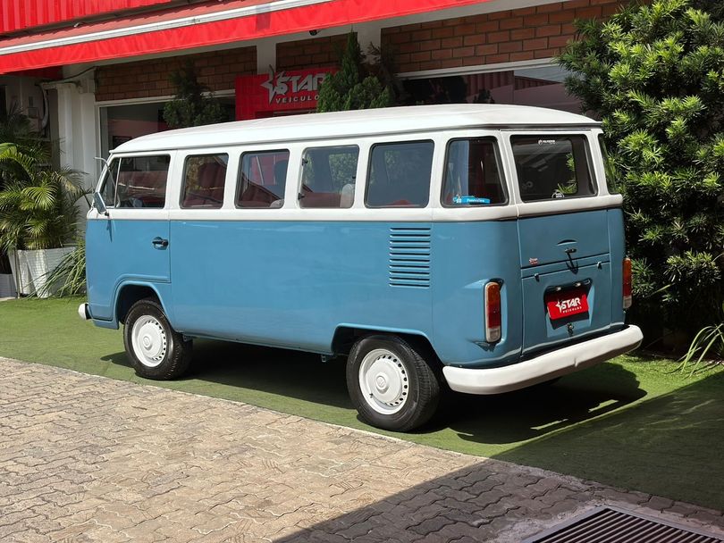 VolksWagen Kombi Standard/ Luxo/ Série Prata