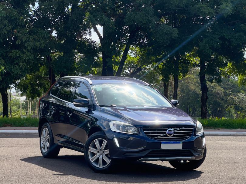 Volvo XC 60 D-5 KINETIC 2.4 AWD Diesel 5p