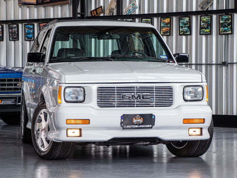 GMC GMC TYPHOON TURBO