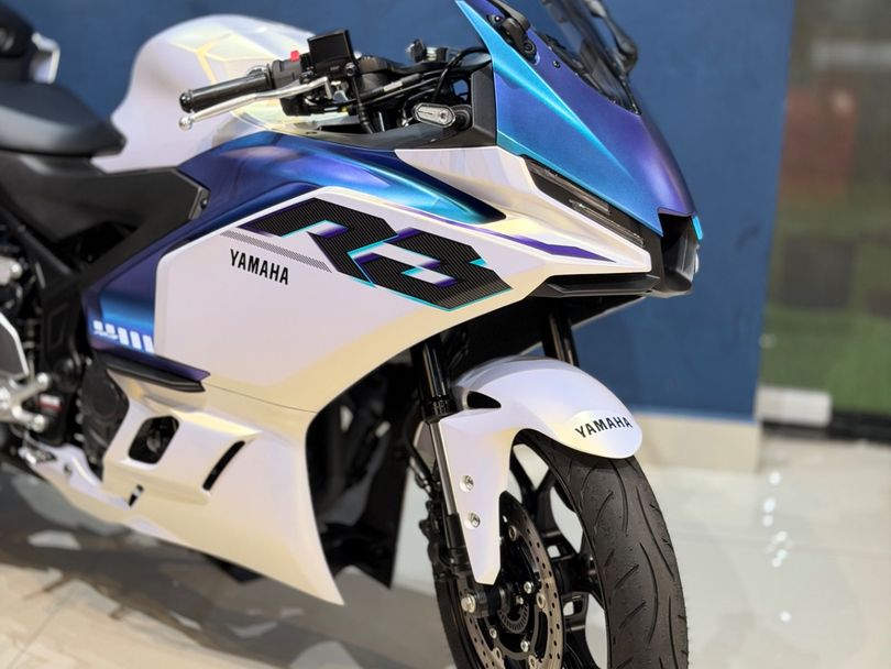 YAMAHA YZF R-3 CONNECTED 321/ABS