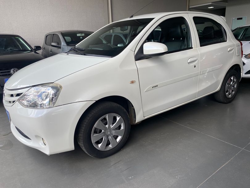 Toyota ETIOS XS 1.5 Flex 16V 5p Mec.