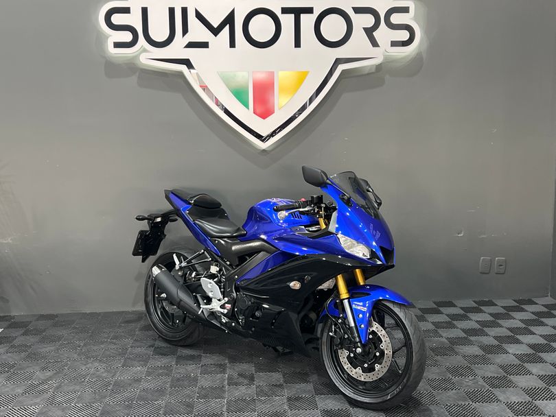 YAMAHA YZF R-3 321/ABS