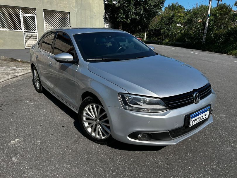 VolksWagen JETTA Highline 2.0 TSI 16V 4p Tiptronic