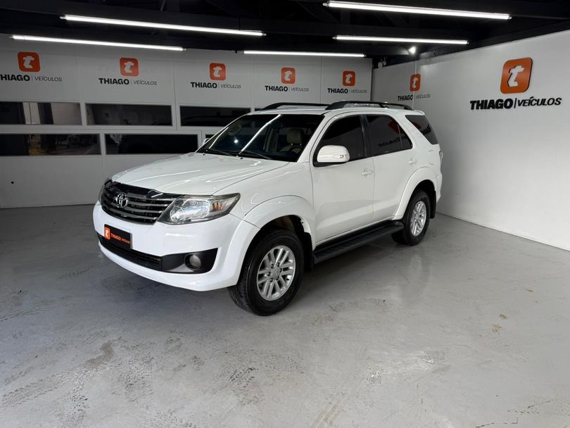 Toyota Hilux SW4 SR 4x2 2.7/ 2.7 Flex 16V Aut.