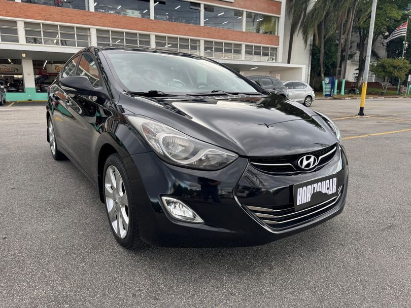 Hyundai Elantra GLS 1.8 16V Aut.