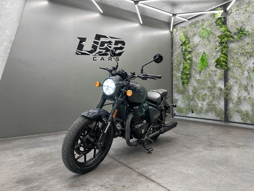 Royal Enfield Shotgun 650 Mid