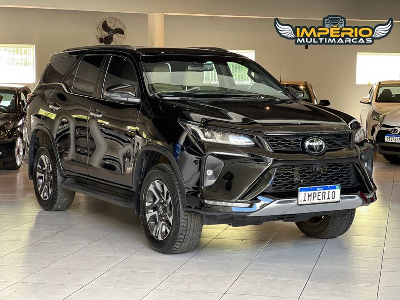 Toyota Hilux SW4 Diamond 2.8 TB 4x4 Die. Aut.