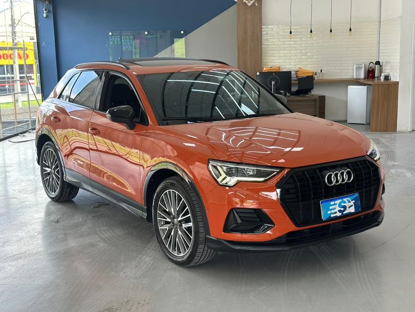Audi Q3 Black Ed. 1.4 TFSI Flex/Black S-tron.
