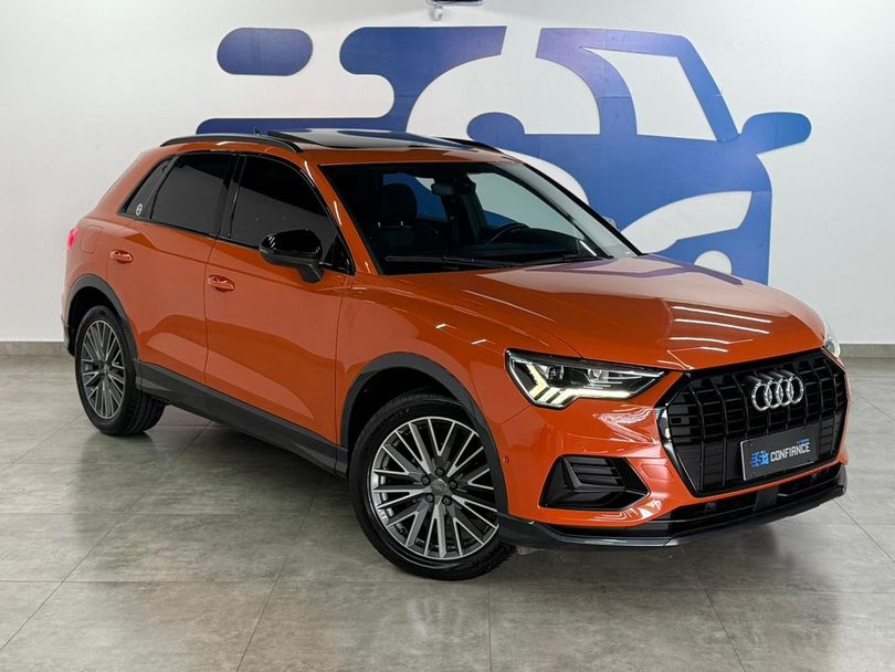 Audi Q3 Black Ed. 1.4 TFSI Flex/Black S-tron.