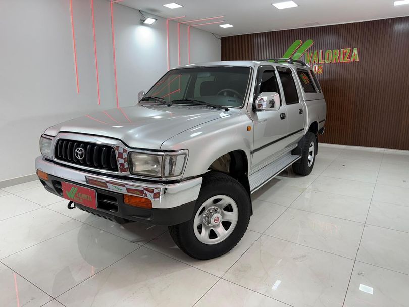 Toyota Hilux CD SRV 4x2 3.0 8V 90cv Diesel
