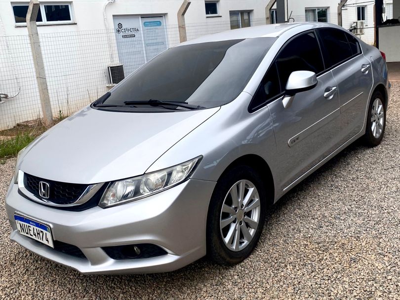 Honda Civic Sedan LXS 1.8/1.8 Flex 16V Aut. 4p