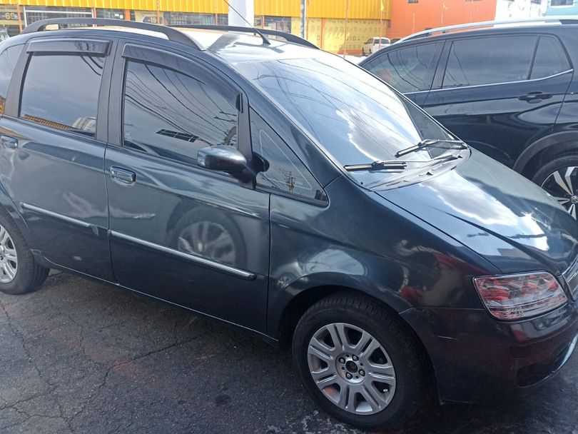 Fiat Idea HLX 1.8 mpi Flex 8V 5p