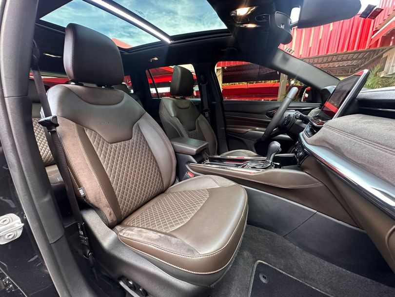 Jeep Commander Overl. TD380 2.0 4x4 Die. Aut.