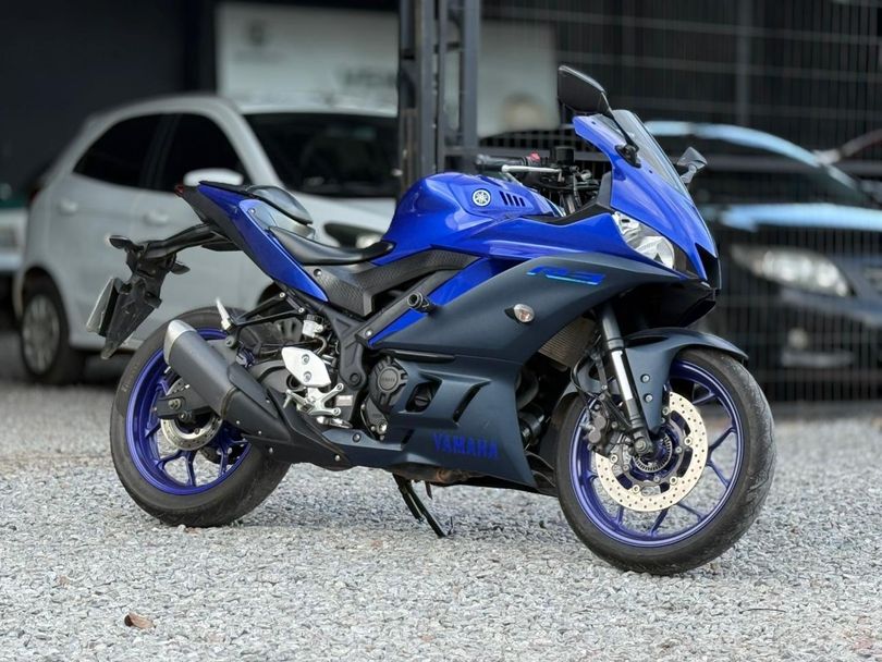 YAMAHA YZF R-3 321/ABS