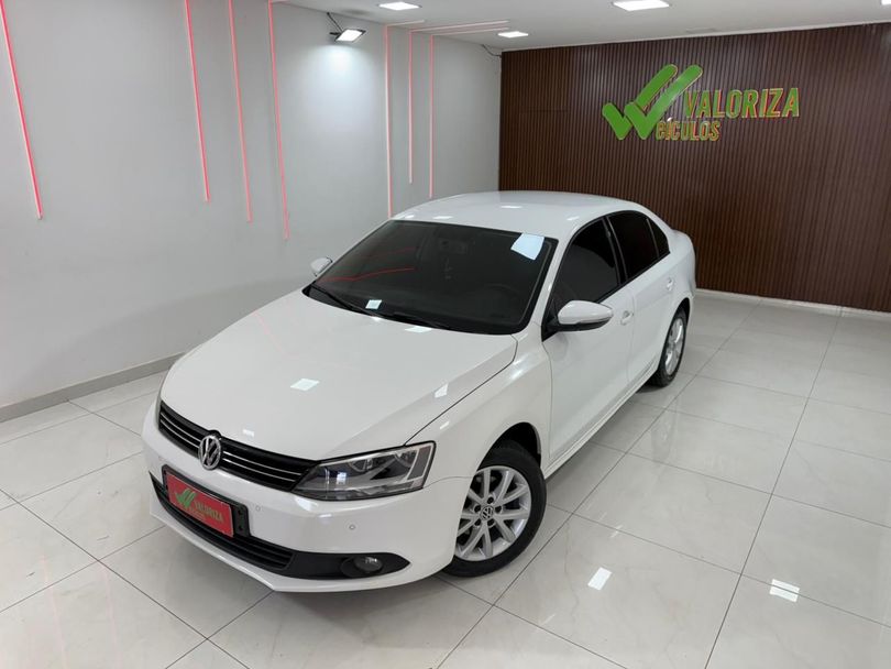 VolksWagen JETTA Comfortline 2.0 T.Flex 8V 4p Tipt.
