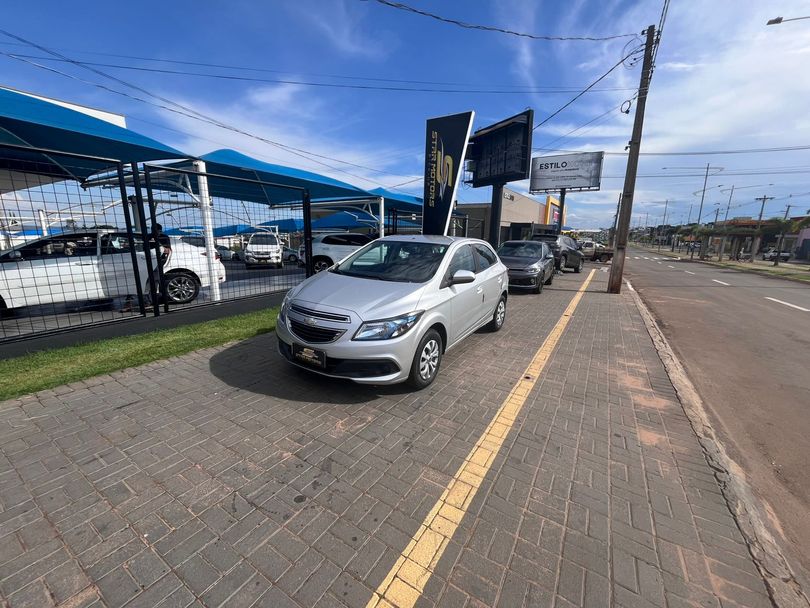 Chevrolet ONIX HATCH LT 1.4 8V FlexPower 5p Mec.